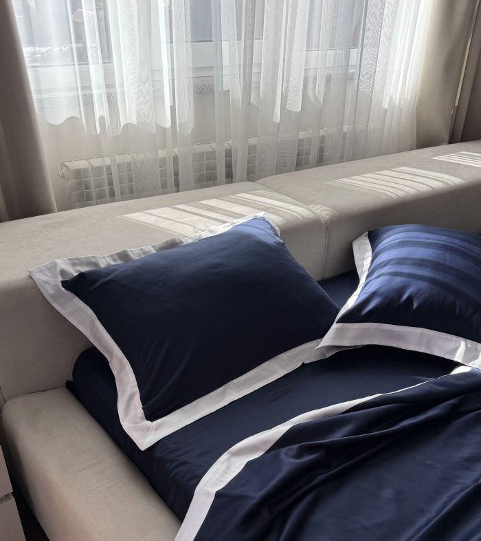 Комплект постільної білизни «МЛС» Сімейний Страйп-Сатин Delux & кольорова рамка