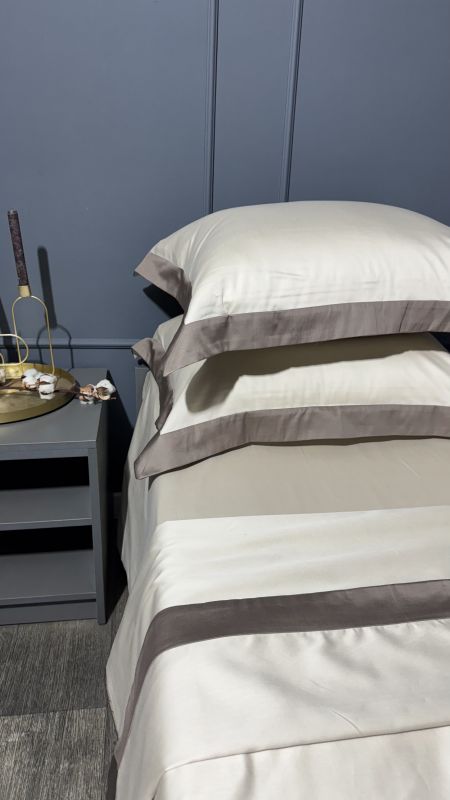 Комплект постільної білизни «МЛС» Півтораспальний Сатин Delux & кольорова рамка