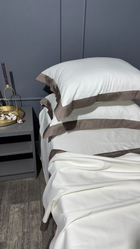 Комплект постільної білизни «МЛС» Півтораспальний Сатин Delux & кольорова рамка