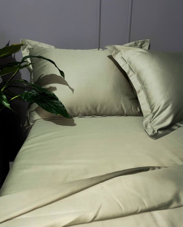 Комплект постільної білизни «МЛС» Сімейний Сатин Delux