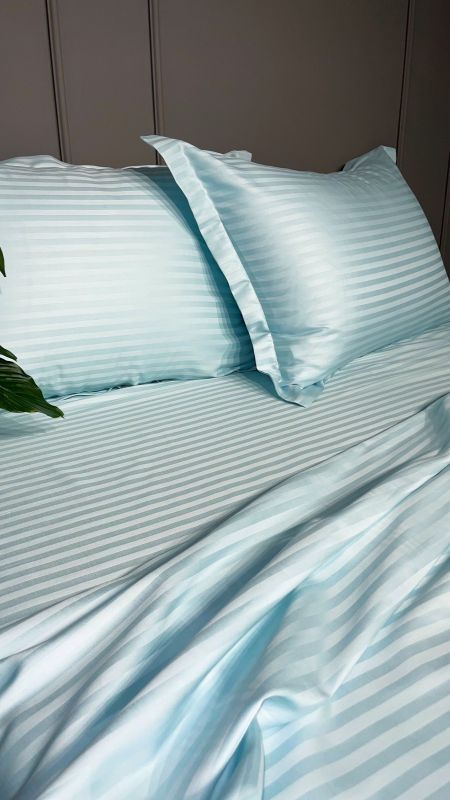 Комплект постільної білизни «МЛС» Півтораспальний Страйп-Сатин Delux