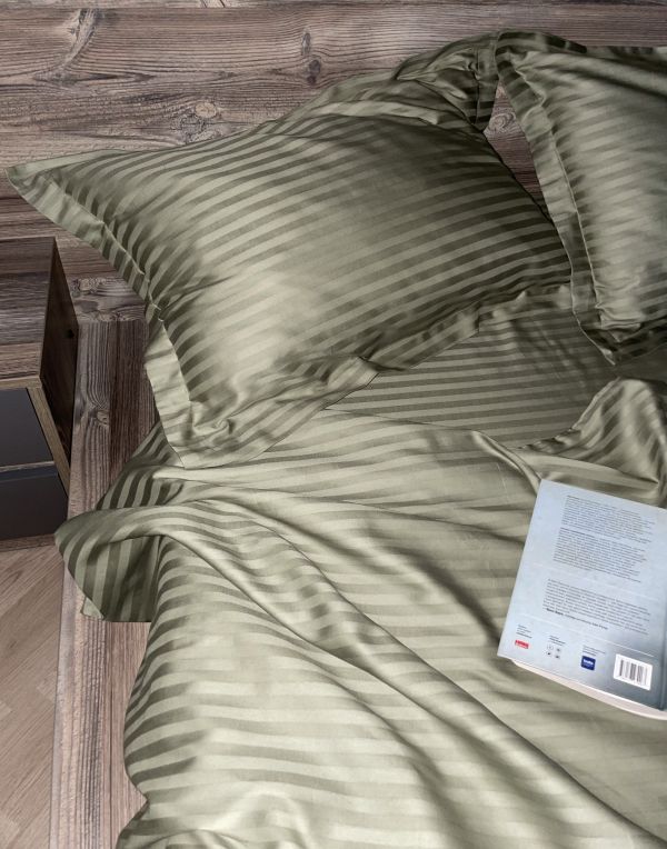 Комплект постільної білизни «МЛС» Сімейний Страйп-Сатин Delux